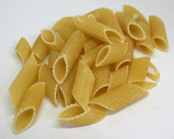 Pâtes penne blanches BIO*. 3,90€/kg