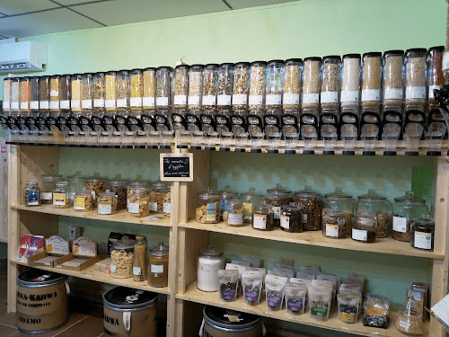 Intérieur de l'épicerie l'Eco Bougnat